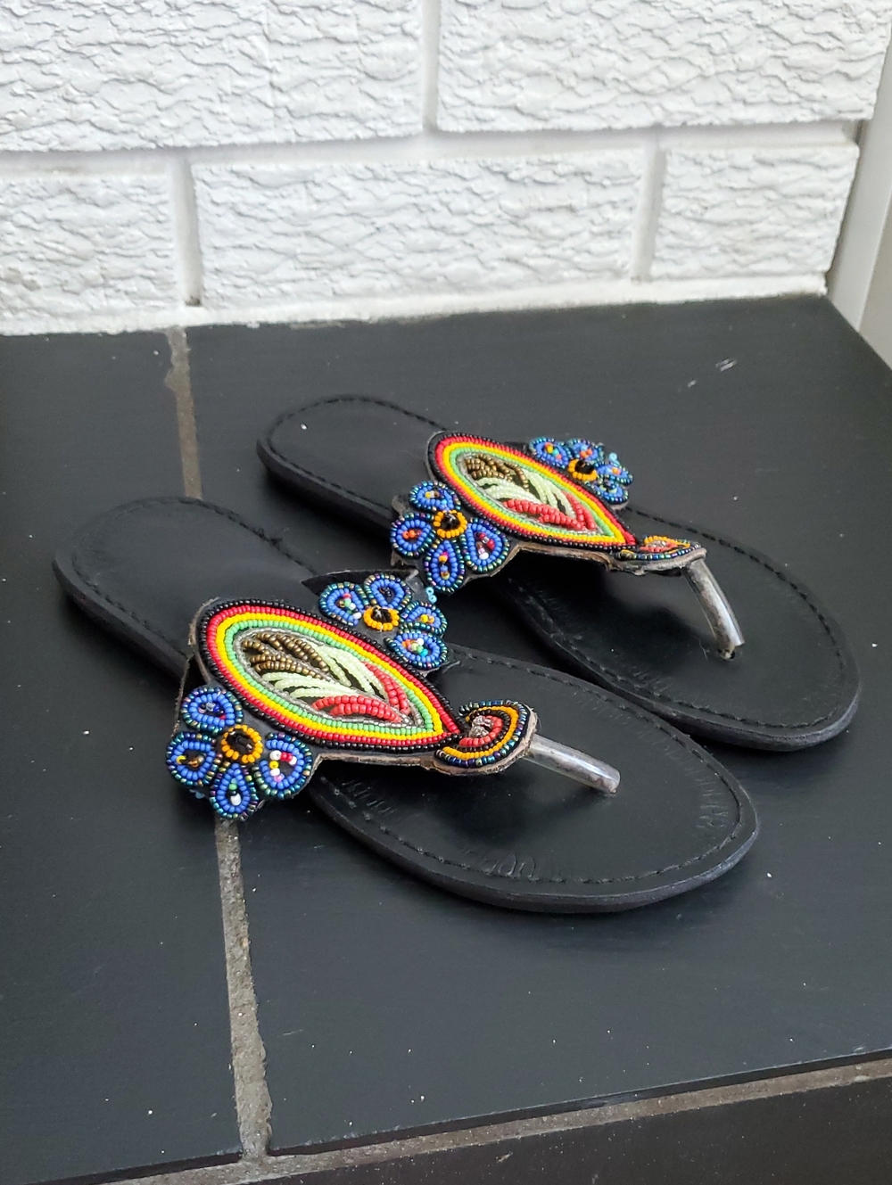 Beaded Black Thong Flat Boho Hippy Sandals  with Multicolor Embroidery Sz 7